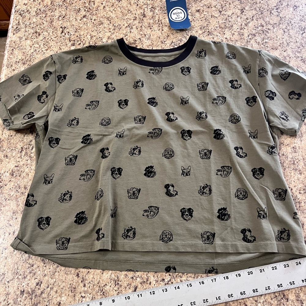NWT Olive Green Animal Dog Print boxy Tee shirt L